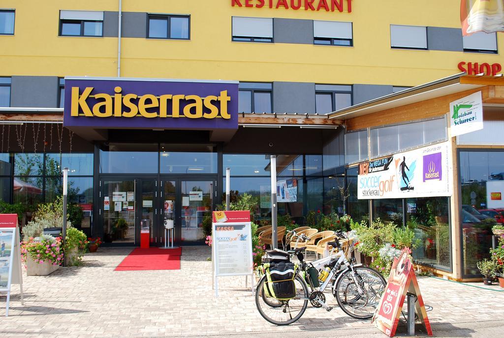 Kaiserrast Stockerau Exterior foto